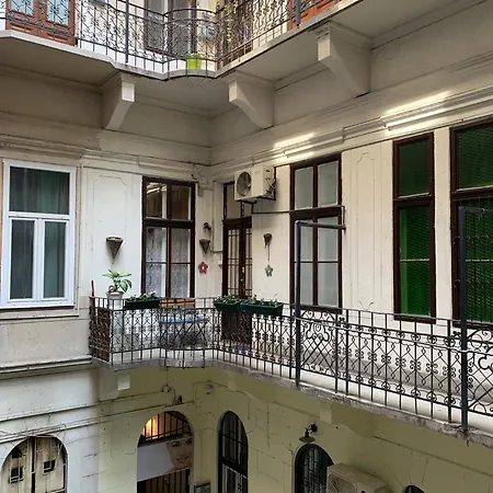 Royal Apartment *